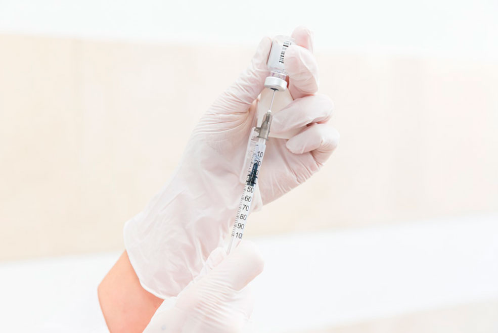 Cantabria ha iniciado la vacunación de los menores entre 9 y 11 años y ha comenzado la citación personalizada por teléfono VacunaCovidJeringuilla