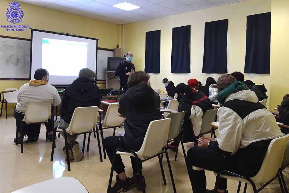 PoliciaCruzRojaTalleres