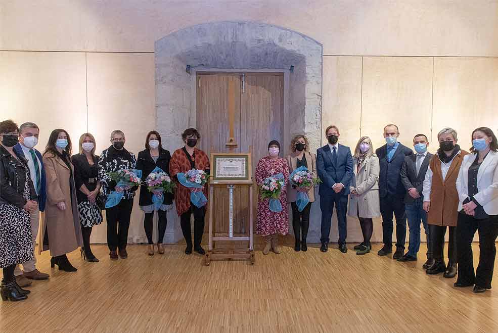 ReocinMedallaAnjanasEntrega