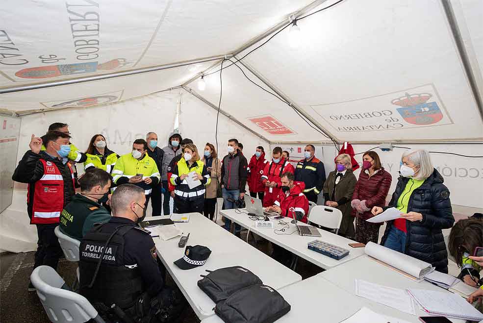 Efectivos de emergencias prueban la respuesta ante un incidente químico en la comarca del Besaya SimulacroEmergenciaRequejada