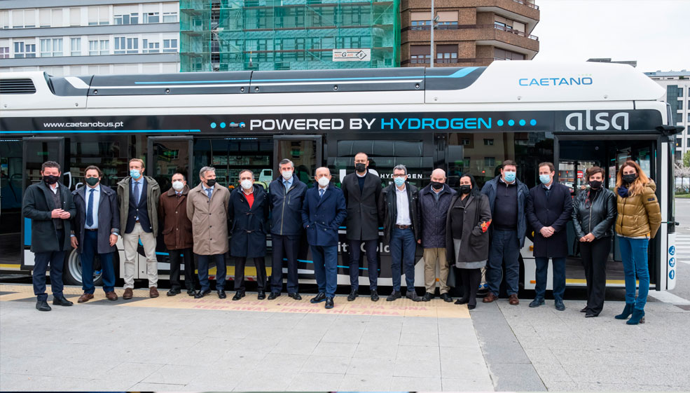 AutobusHidrogenoFamilia