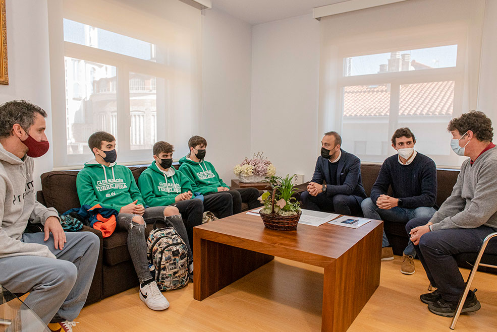 RecepcionNadadorescampeonatoEspana