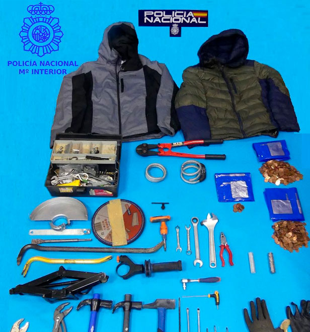 PoliciaNacionalRoboLocales