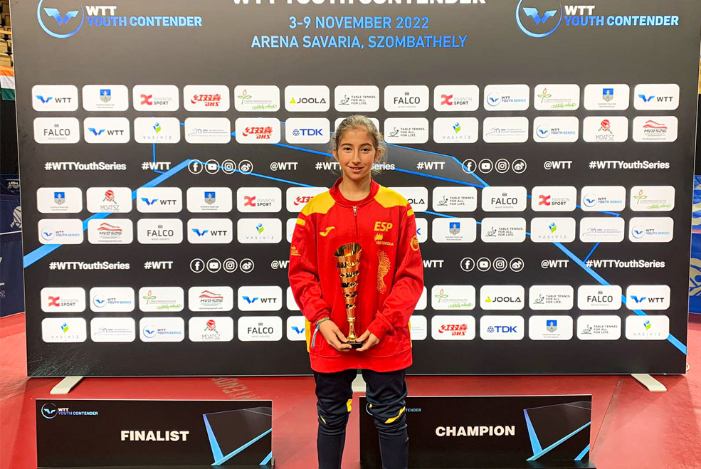 Bronce para la jugadora del ETM Torrelavega Eloísa Barreda en Hungría ETMEloisaBarredaHungria
