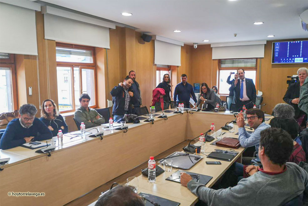 La oposición abandona el pleno convocado para solicitar una subvención de Fondos Europeos PlenoDiciembreAbandono