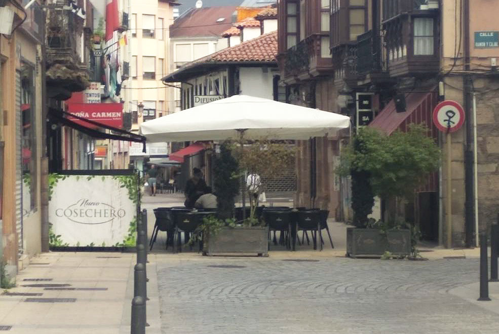 La Mesa de Movilidad solicita a la policía que frene los “abusos” de las terrazas BarCosechero