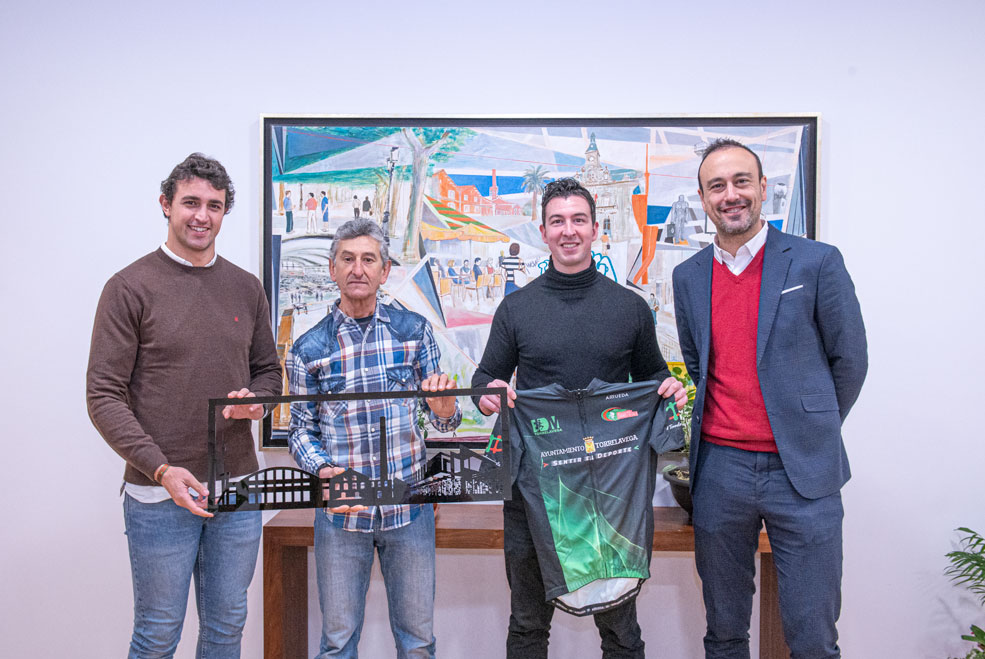 El torrelaveguense Dalmacio de Dios, primer cicloturista español en recorrer más de 50.000 km en un año CicloturistaDeDios