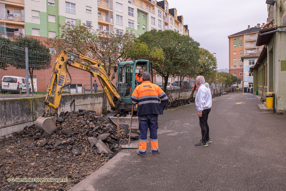 Comienzan los trabajos para ampliar la zona verde en el patio del Colegio Menéndez Pelayo ColegioMenendezPelayoVerde
