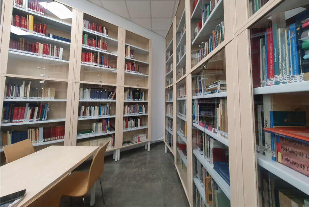 La Gabino Teira incorpora una ‘miniblioteca’ dedicada a los autores locales BibliotecaEspacioAutoreslocales