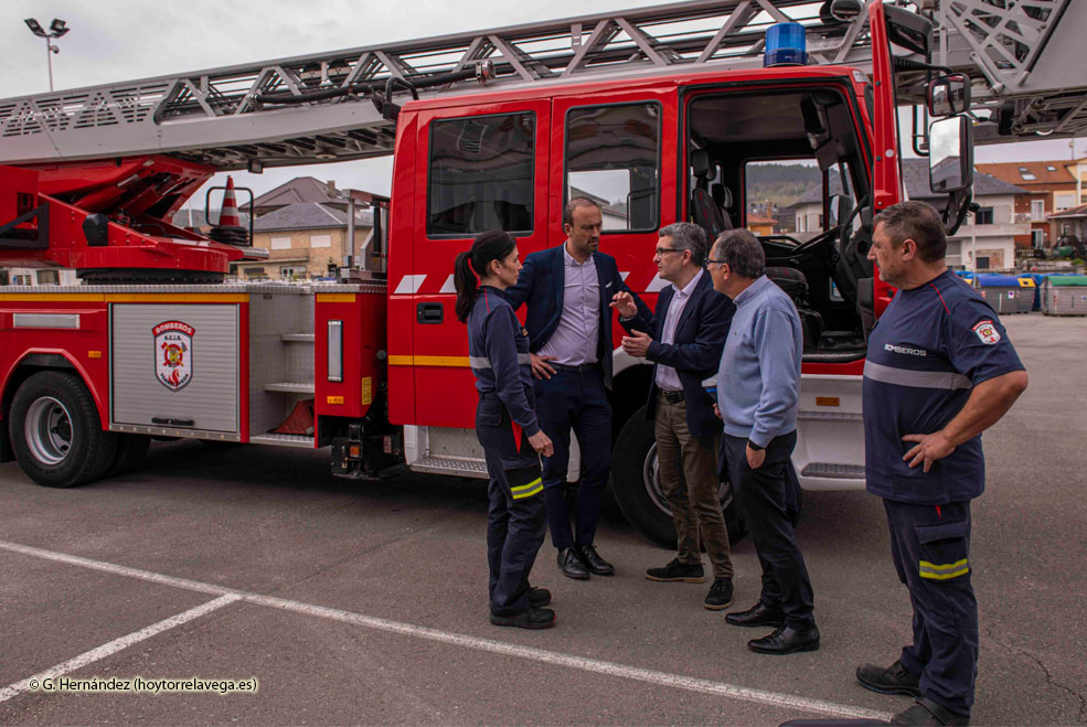 El Parque de Bomberos incorpora una segunda autoescala BomberosAutoescalaNueva