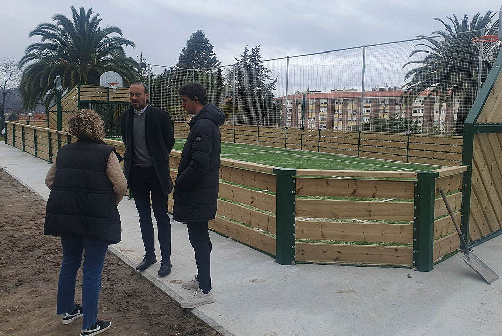 La nueva pista deportiva en la Plaza de las Autonomías ya está abierta al público PistaDeportivaAutonomias