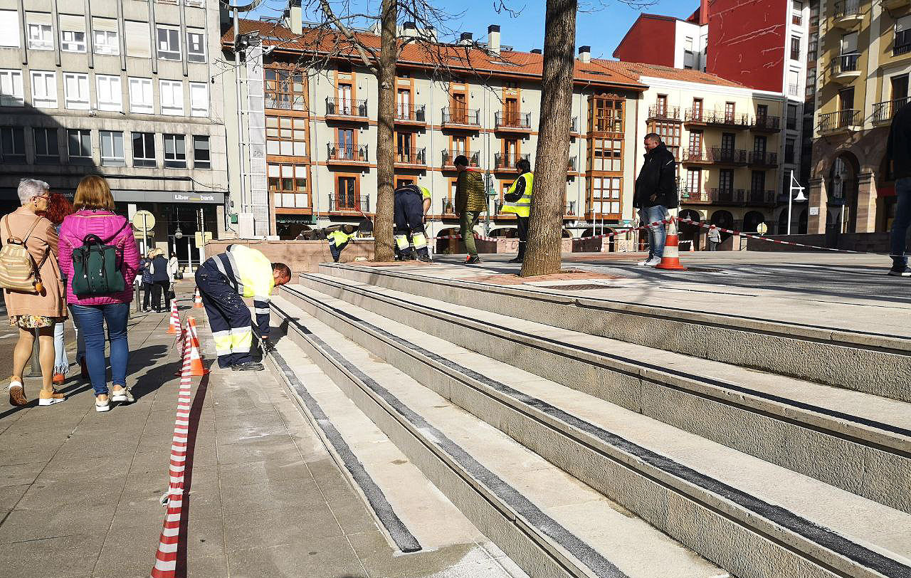 Mejora de la accesibilidad de espacios públicos para las personas con baja visión PlazaMayorAccesibilidad