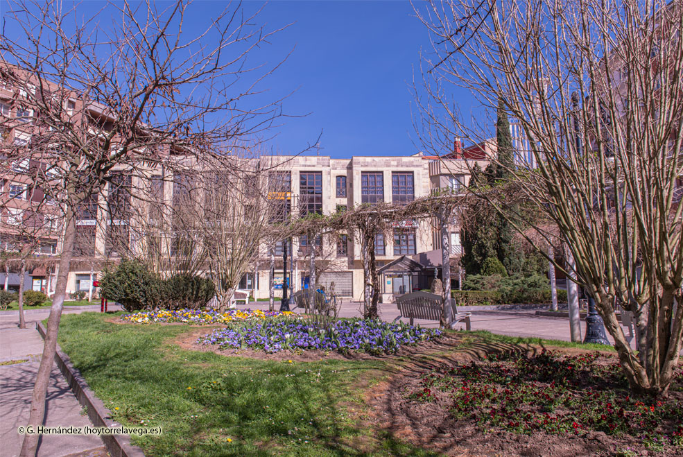 El Ayuntamiento pregunta a los vecinos su opinión sobre las zonas verdes PlazaPequeneces01