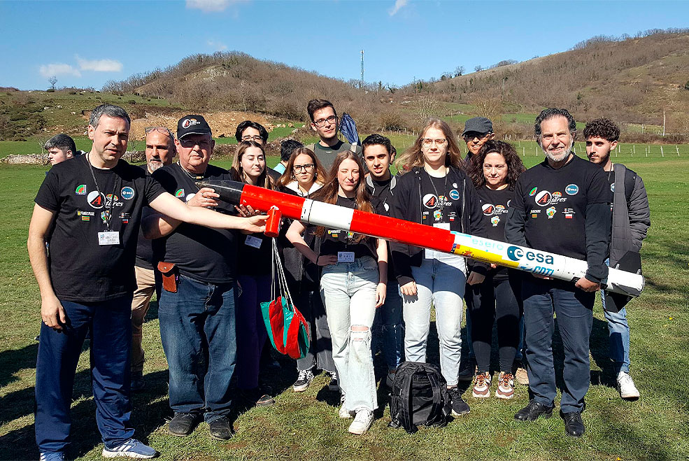 El IES Zapatón gana la primera edición de CanSat Cantabria ZaparonCanSatRegional