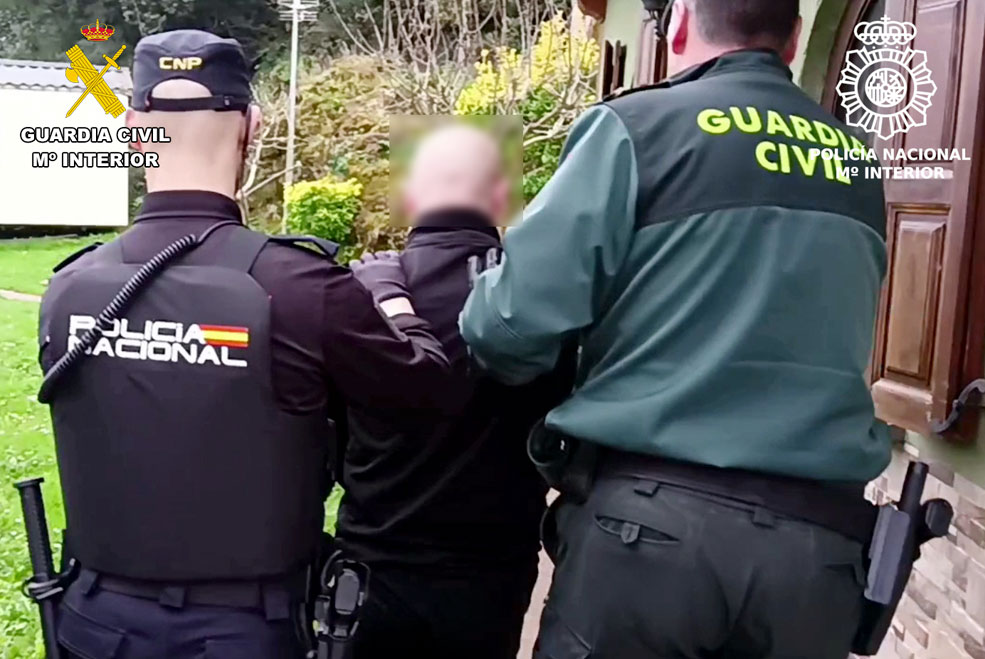 PoliciaGCBandaRobobares