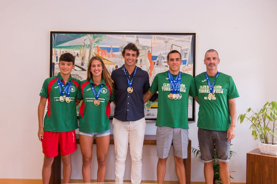 RecibimientonadadoresCNNatacion
