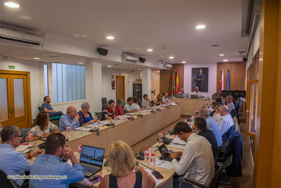 Pleno031023
