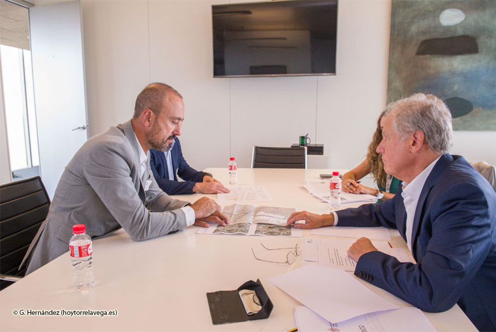 ReunionAlcaldeConsejeroIndustria
