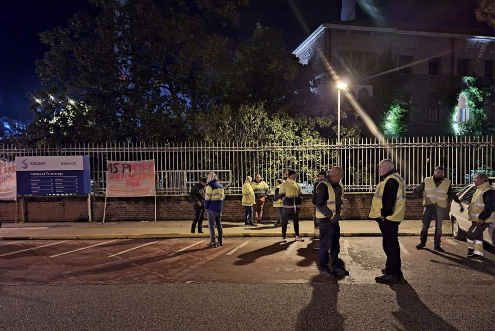 La huelga en la cantera de Solvay se mantiene tras finalizar sin acuerdo la reunión en el ORECLA SolvayCanterapiquete