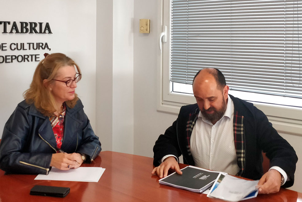 Cultura valorará un plan de conservación para la colección de la Sala Robayera de Miengo CulturaMiengo