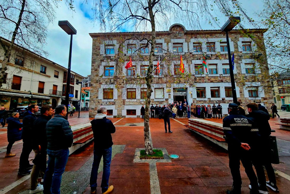 MinutoSilencioGuardiaCivil