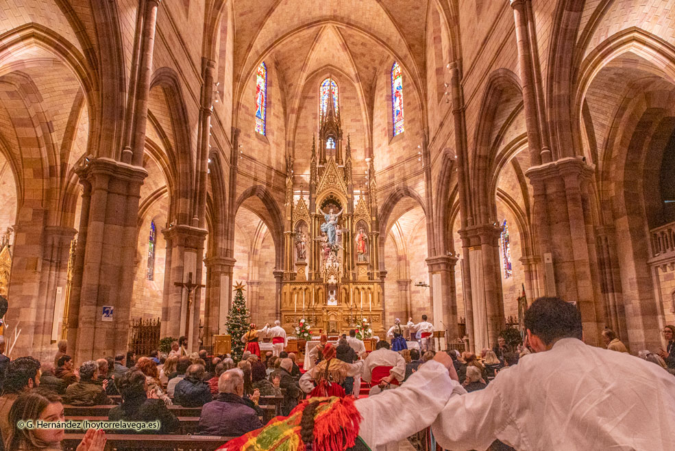 Firmado el convenio para la restauración de las vidrieras y el rosetón de la Iglesia de La Asunción LaAsuncionInauguracionVidrieras