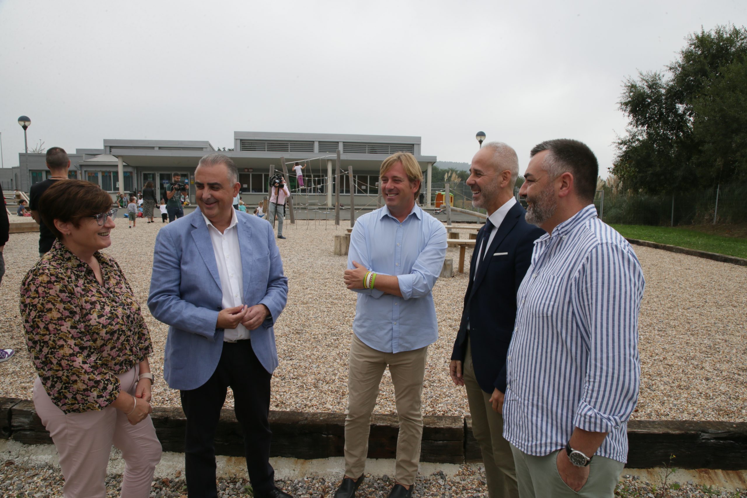Nuevo parque infantil en el CEIP Valle de Reocín