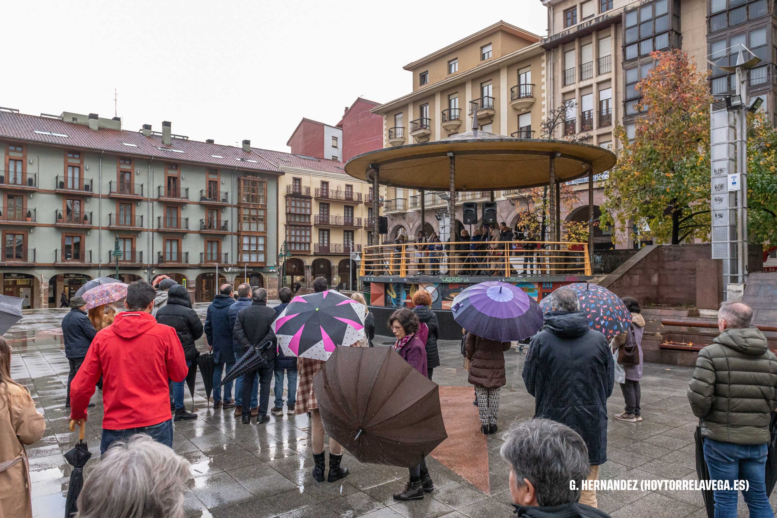 Torrelavega renueva su compromiso con una sociedad libre de violencia machista