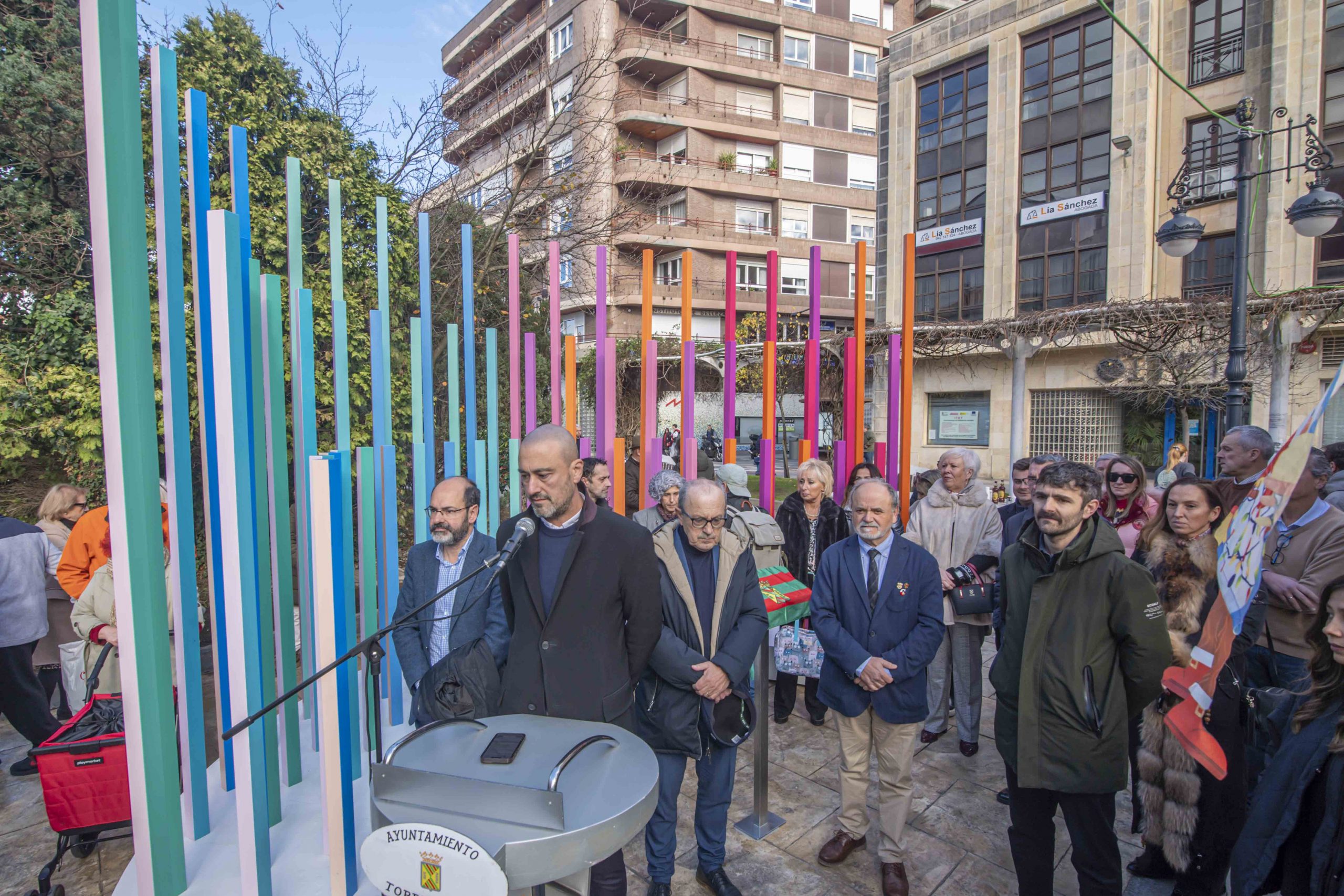Minuto de silencio en memoria de la joven Larysa Ruiz da Silva, asesinada en La Coruña