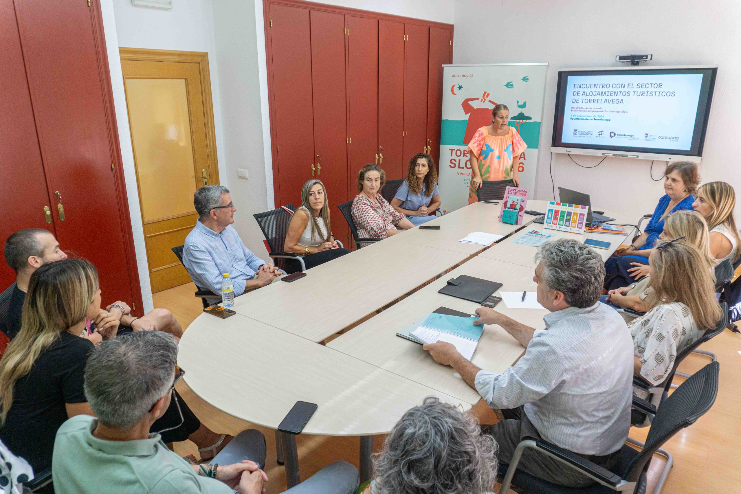 Los alojamientos turísticos conocen el proyecto Torrelavega Slow